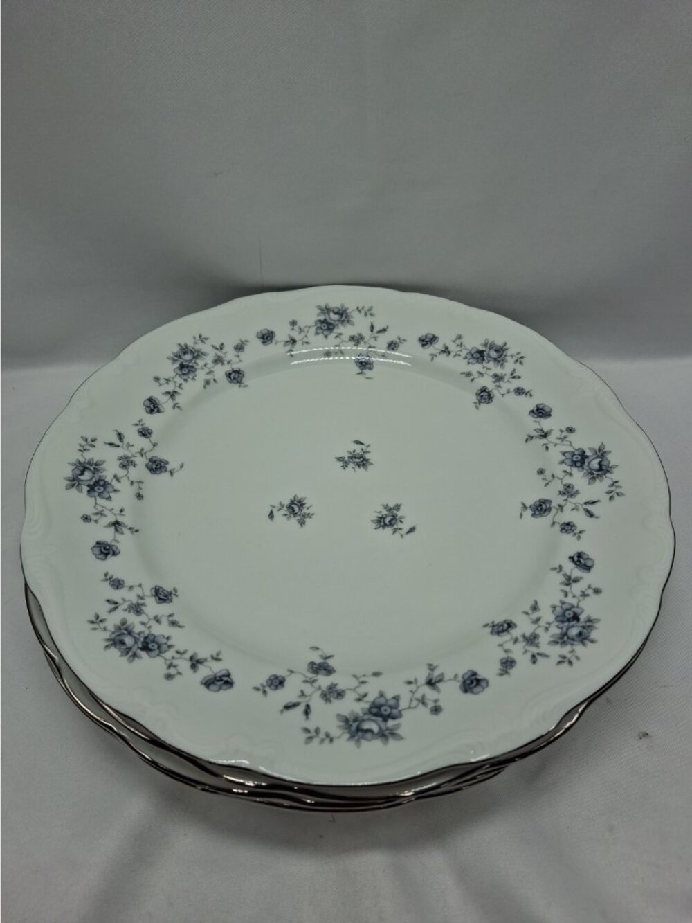 Set of 4- Johann Haviland BLUE GARLAND 10" Floral Dinner Plates Bavaria Germany